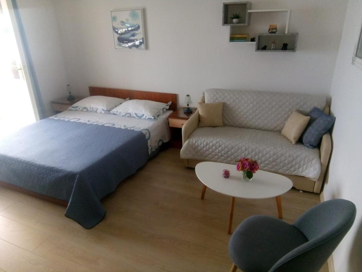 Apartments And Rooms Niksa Podgora Εξωτερικό φωτογραφία