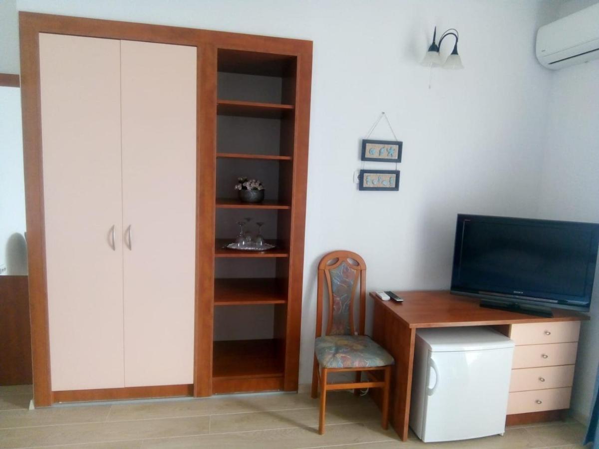 Apartments And Rooms Niksa Podgora Εξωτερικό φωτογραφία